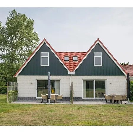 Modern In De Cocksdorp With Terrace Vakantiehuis